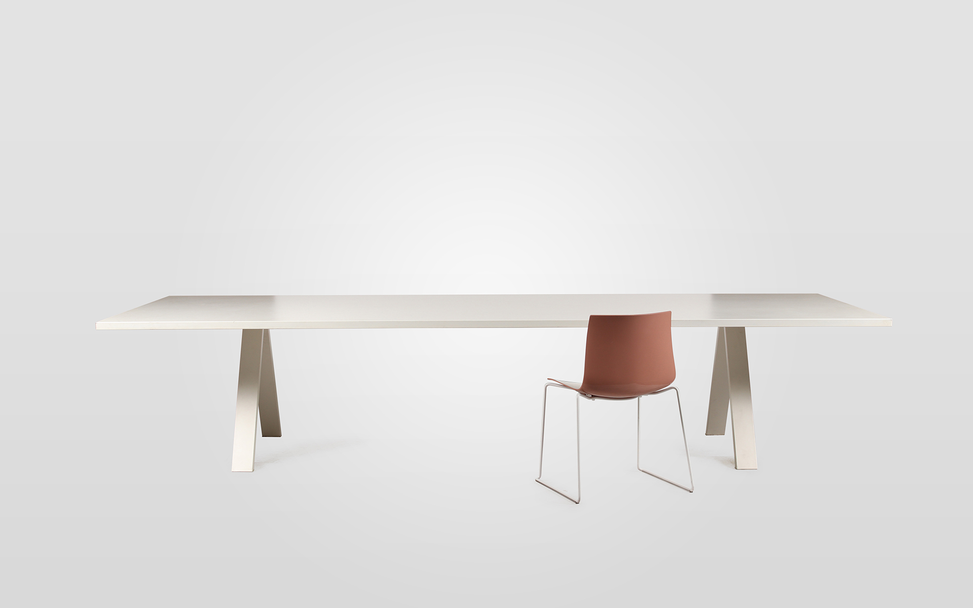 Cross 10P Meeting Table