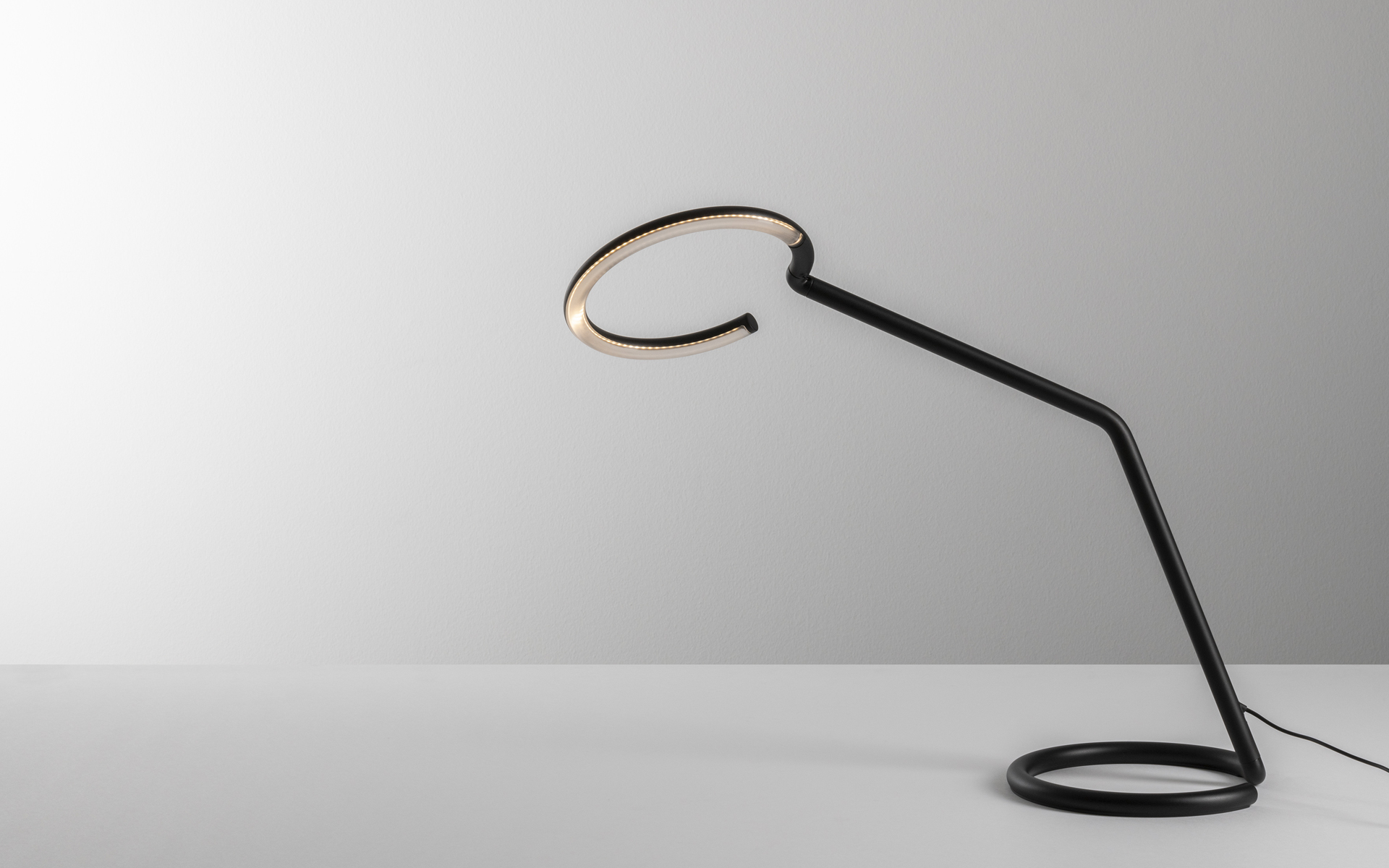 Vine Desk Lamp