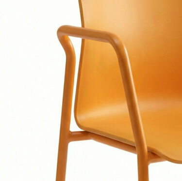 Kabi 4-Leg Armchair | Designer Dining Chairs