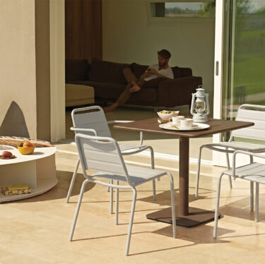 Vega Pedestal Table | Designer Dining Tables, Outdoor Tables, Outdoor Tables, Tables