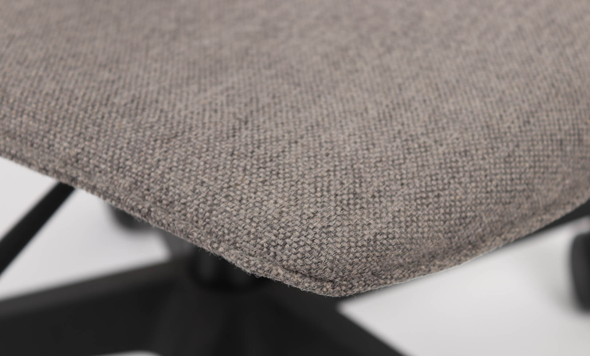 Kabi 5-Way Castor Chair - Image 7