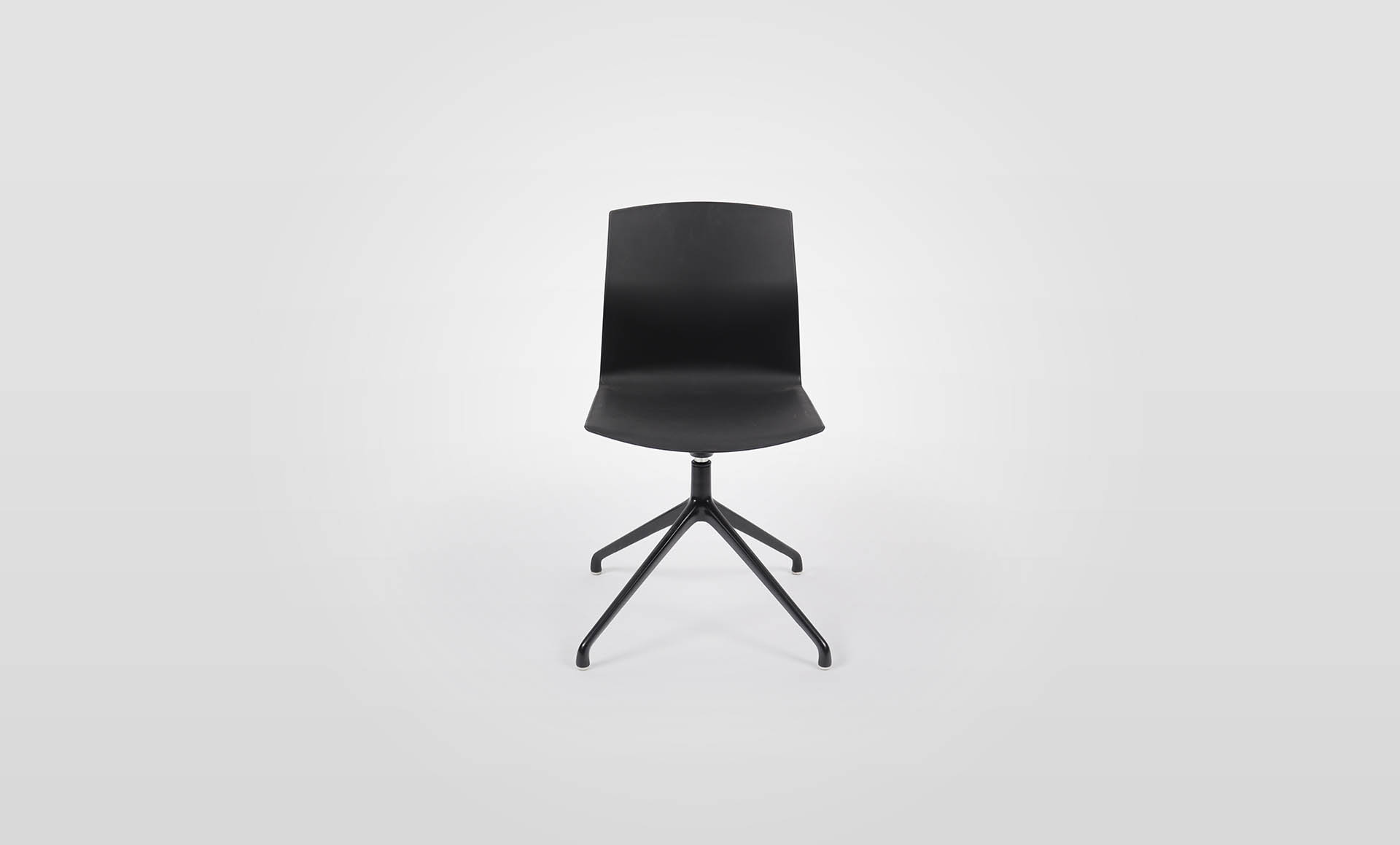 Kabi 4-Way Swivel Chair