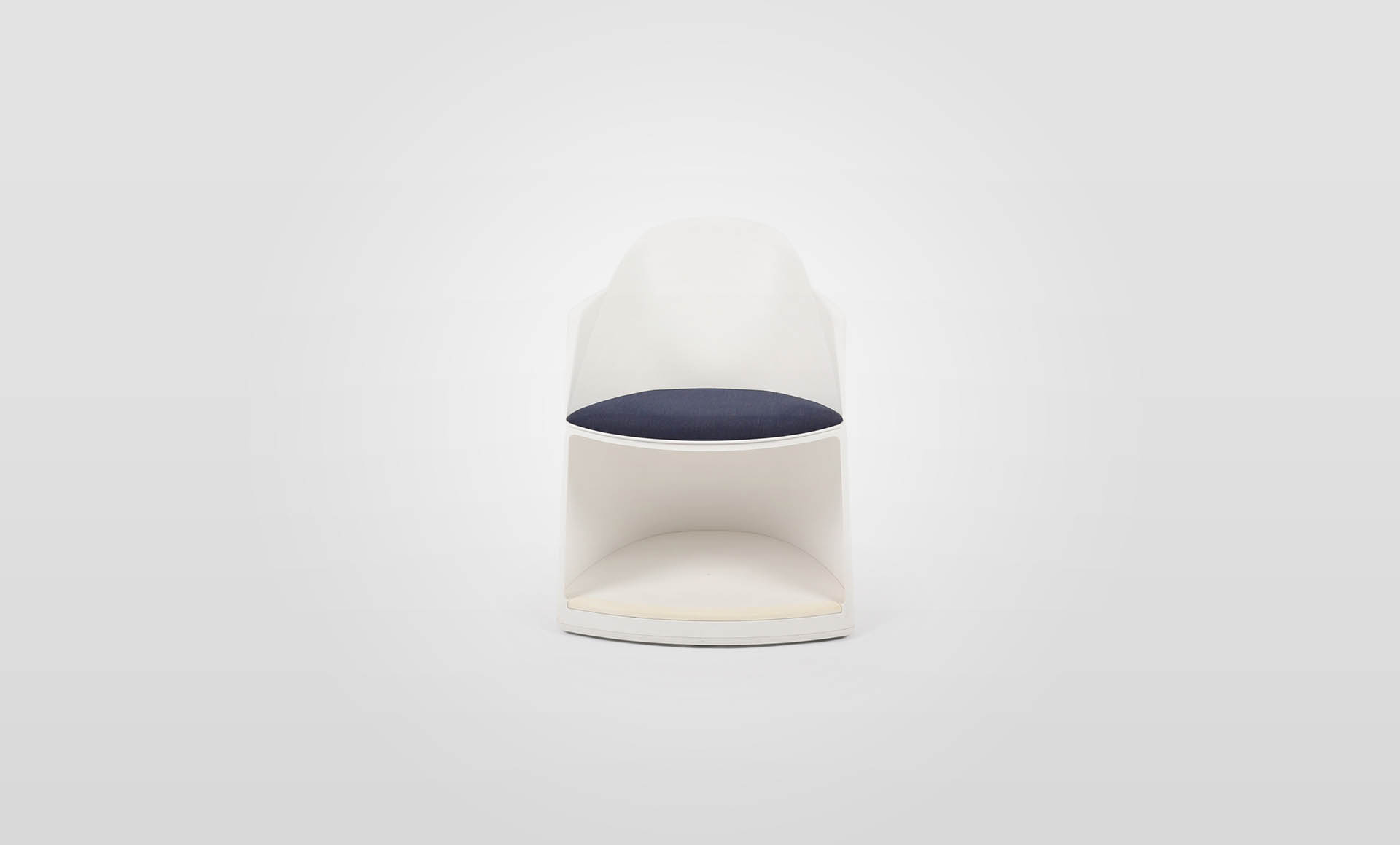 Cila Go Castor Chair