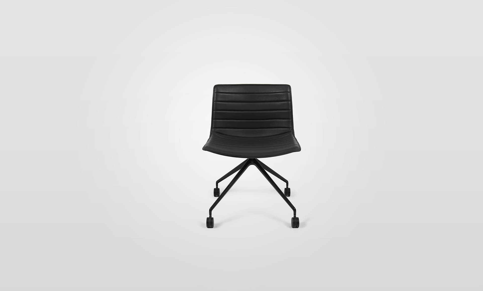 Catifa 53 4-Way Castor Chair