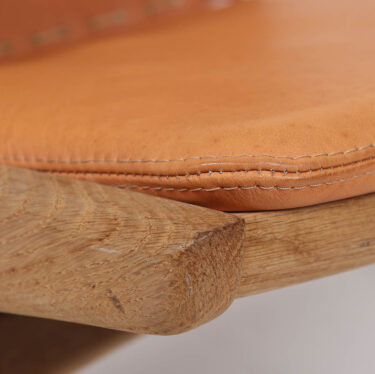 Krysset Lounge Chair | Designer Lounge Chairs