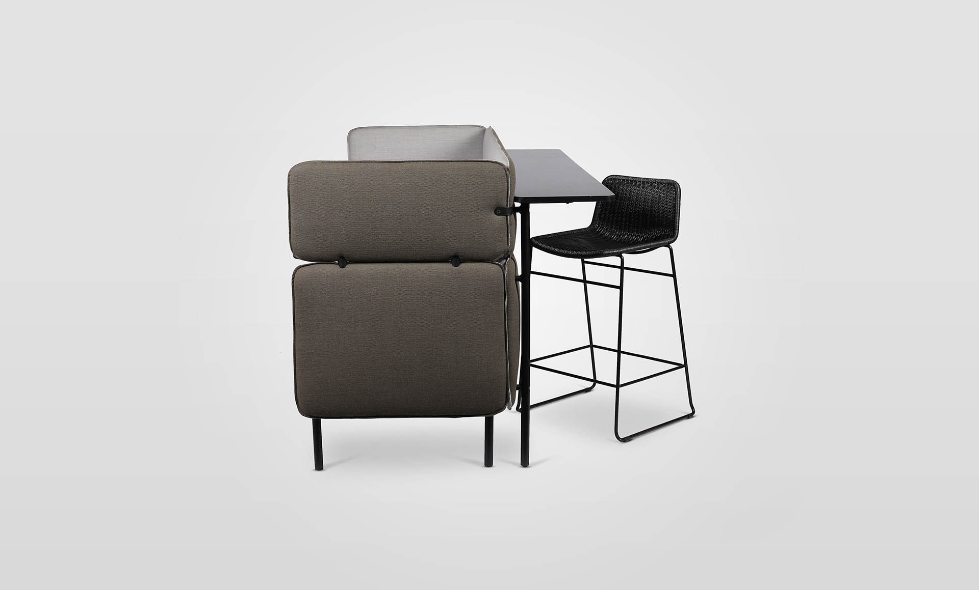 Adapt 3-Seat Midback Lounge With Rear Table - Image 6