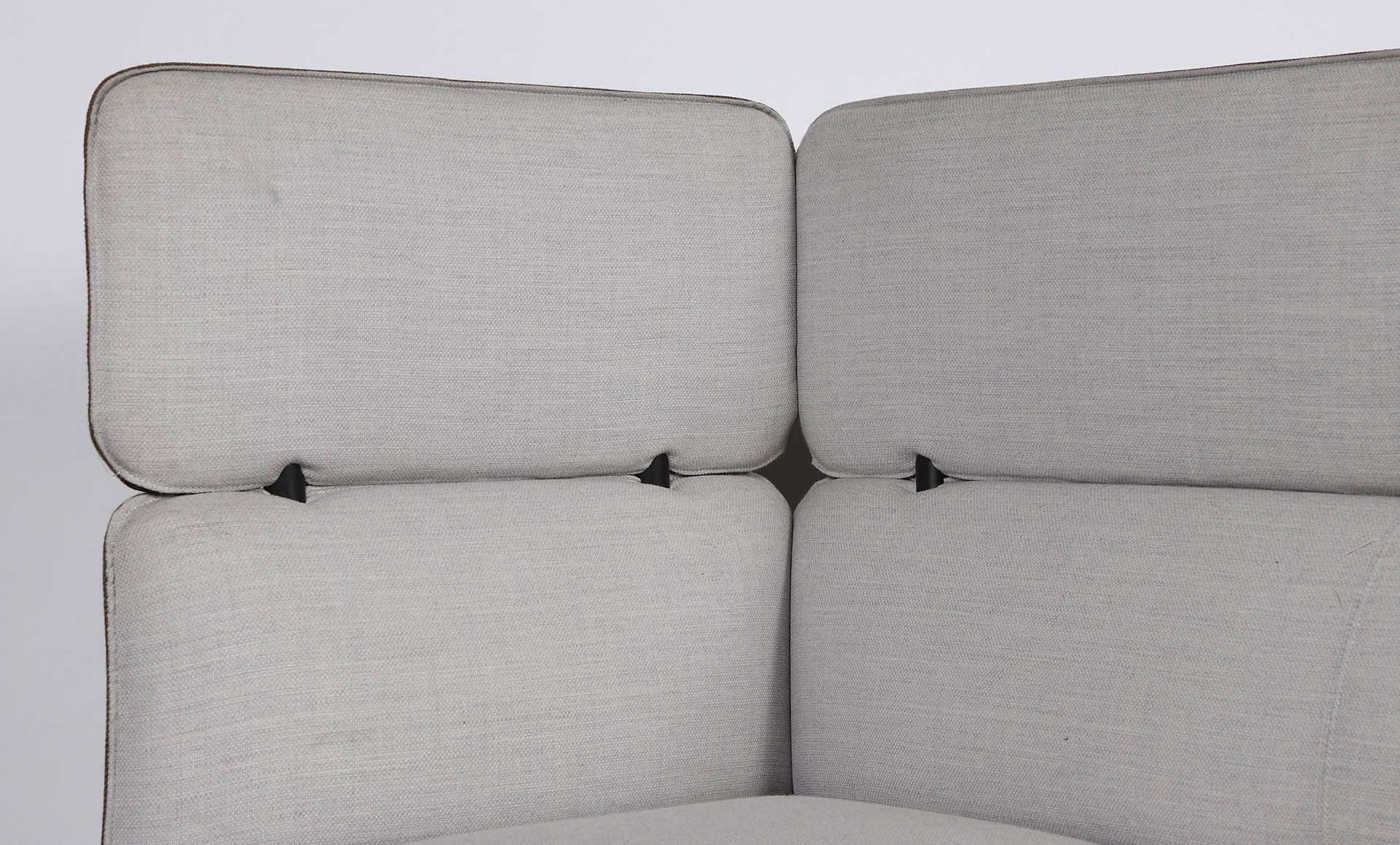 Adapt 3-Seat Midback Lounge With Rear Table - Image 14