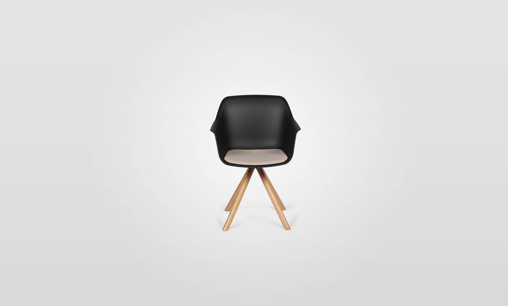 Lur Four-Leg Chair