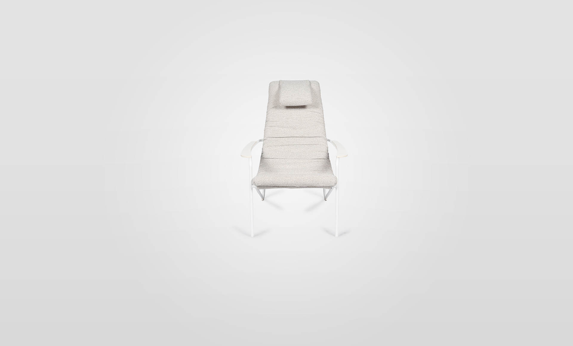 Calma Lounge Chair & Ottoman
